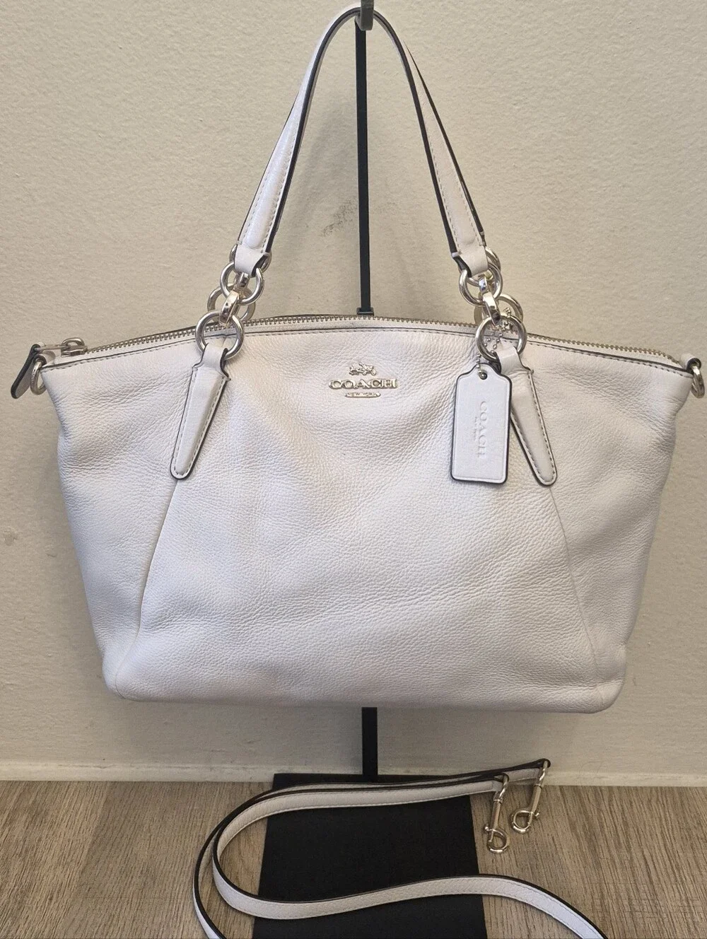 COACH KELSEY White Leather Shoulder Bag Authentic with Strap
